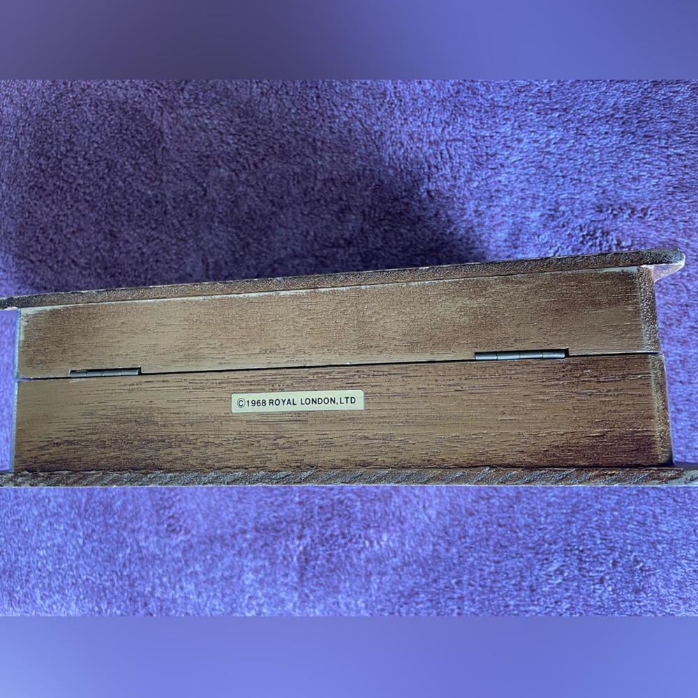 1968 ROYAL LONDON WOOD PURSE - Picture 4 of 7